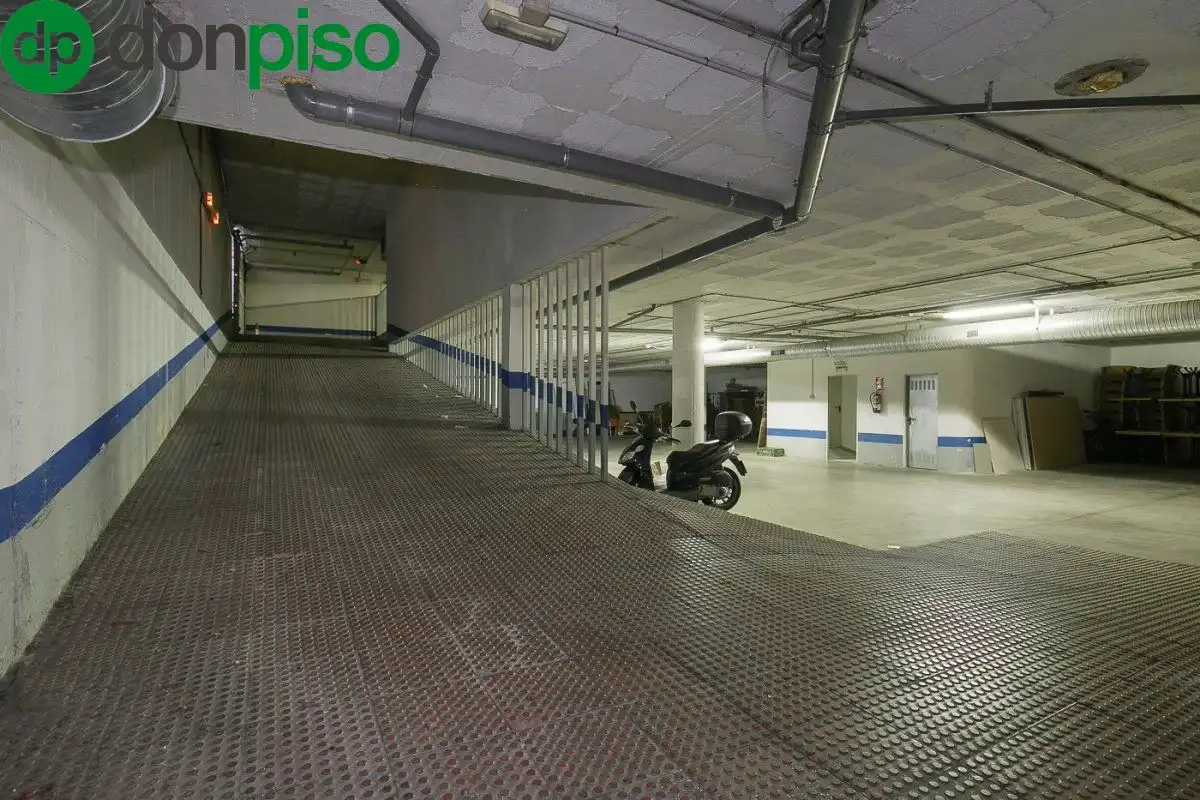 Edificio en venta en Calle FERNANDO DE LOS RIOS, Campus de la Salud