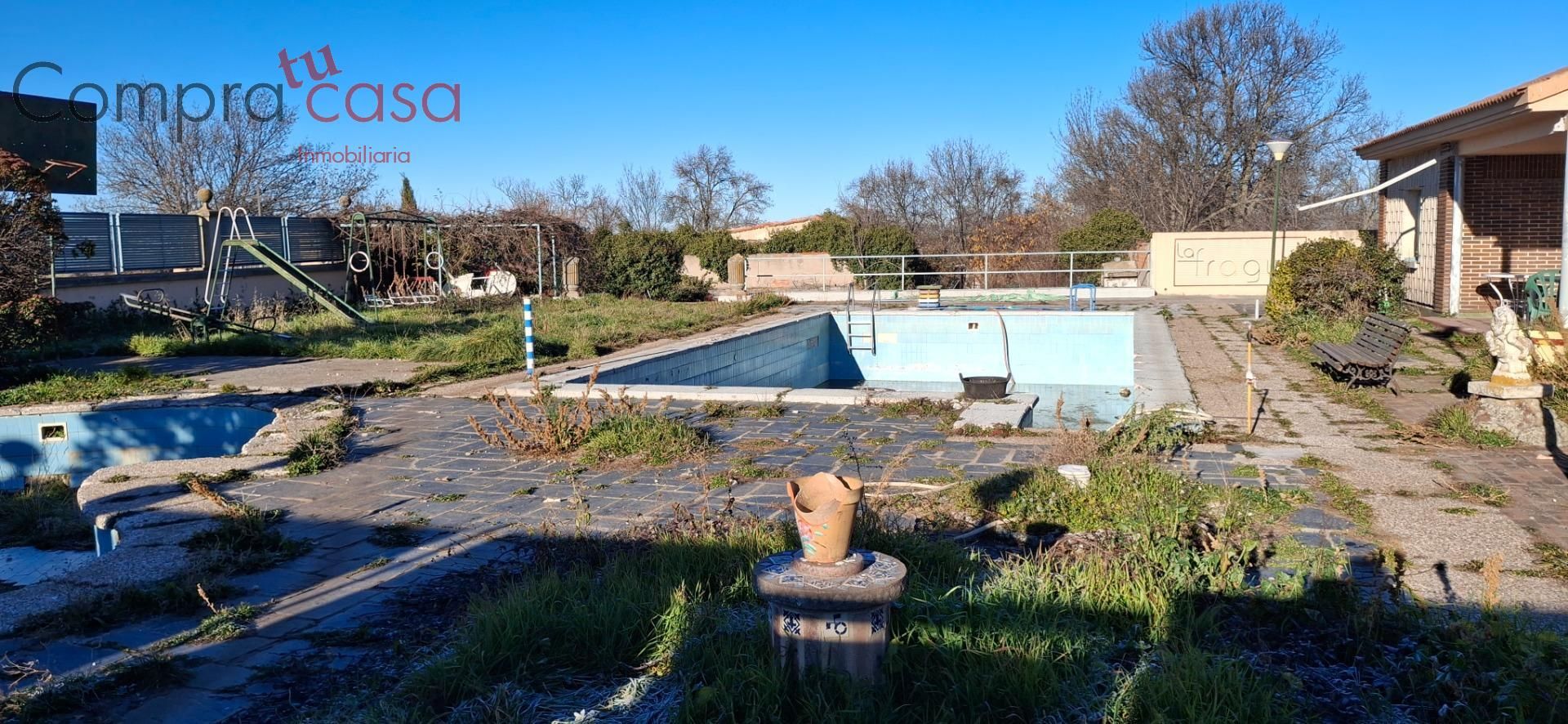 Piscina de Casa o xalet en venda en Trescasas amb Calefacció, Jardí privat i Piscina