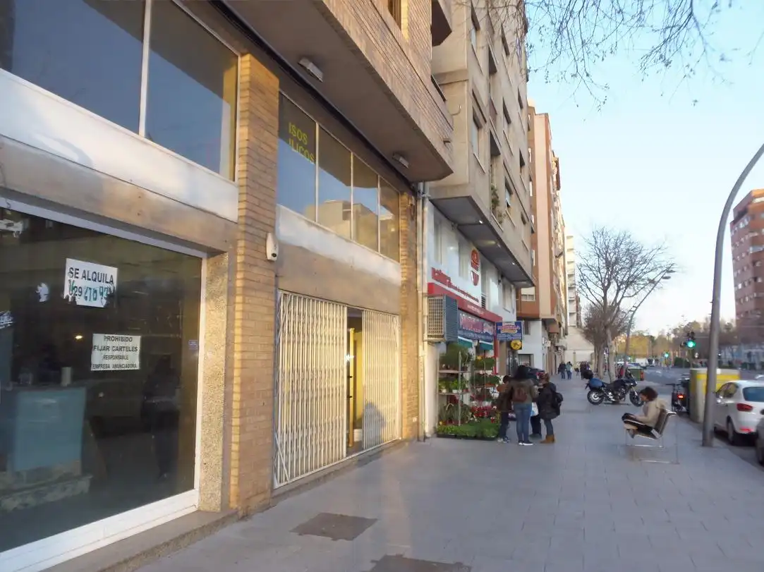 Local de alquiler en Castellón de la Plana / Castelló de la Plana