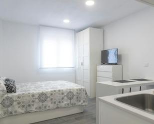 Bedroom of Flat to rent in  Madrid Capital  with Air Conditioner