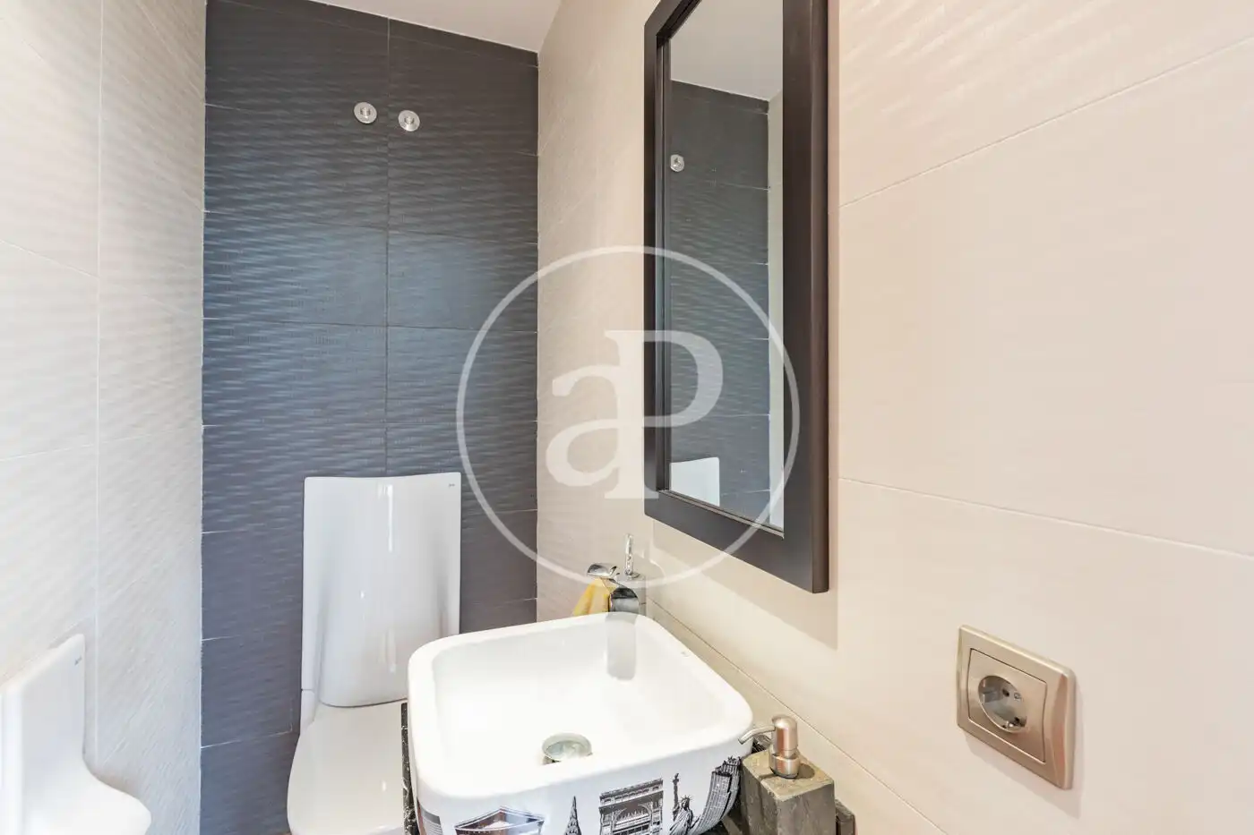 Baño de Casa o chalet en venta en Madrid con Aire acondicionado, Calefacción y Jardín privado