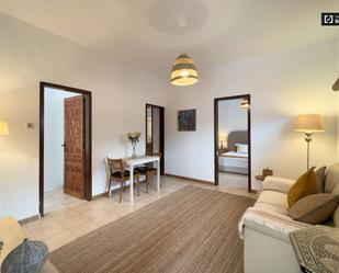 Sala d'estar de Apartament per a compartir en Esplugues de Llobregat amb Aire condicionat i Terrassa