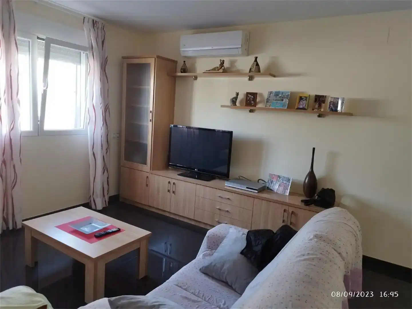 Living room of Ground floor for sale in Corral-Rubio, Albacete