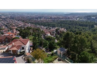 Terreny residencial en venda a Calle Violetes