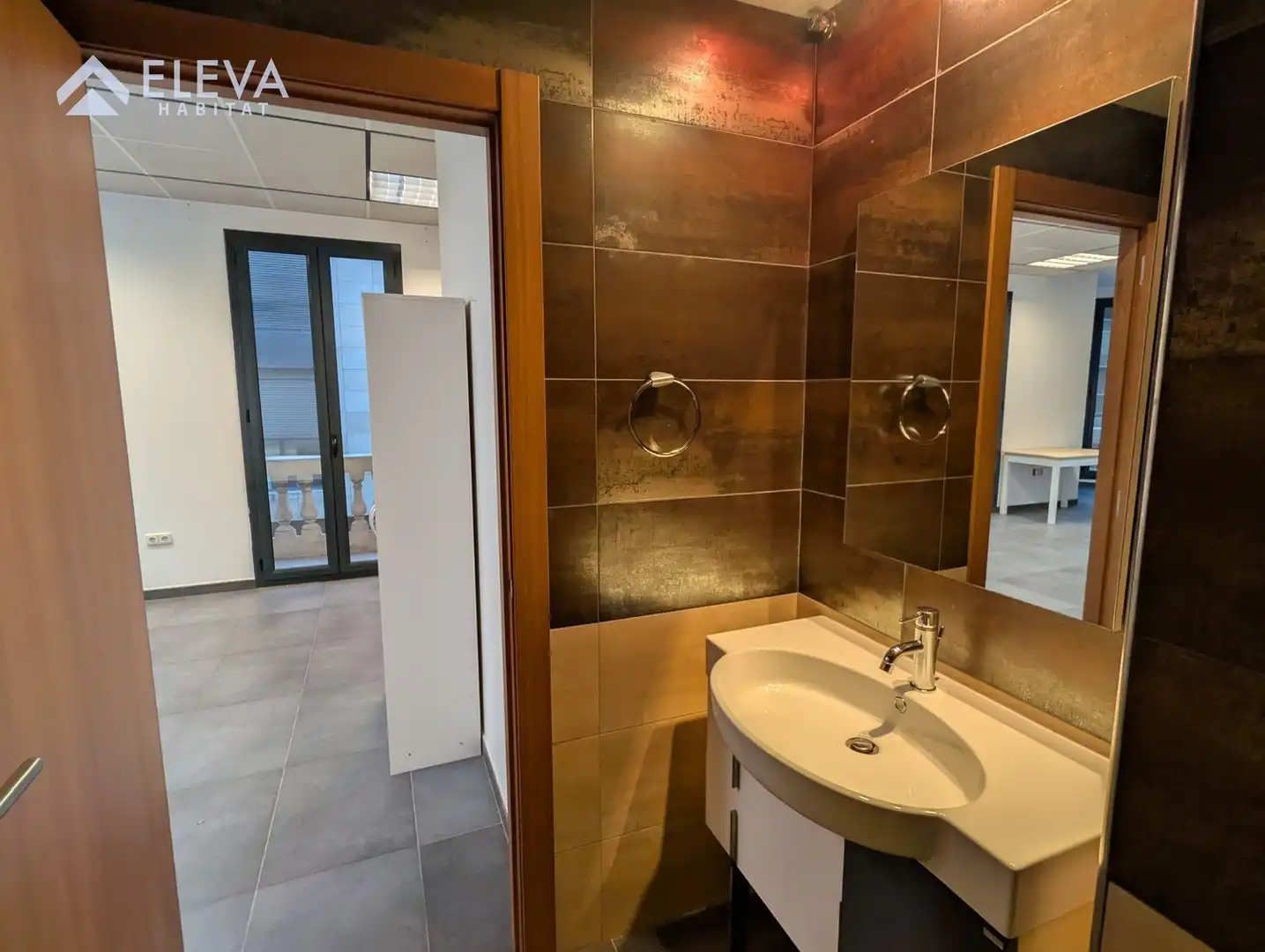 Baño de Edificio en venta en Lleida