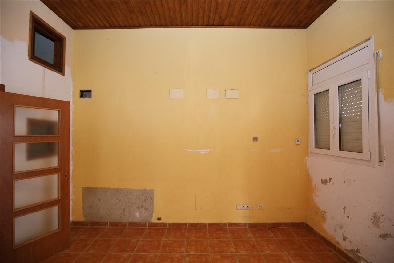 Casa adosada en venta en La Bisbal d'Empordà con Terraza