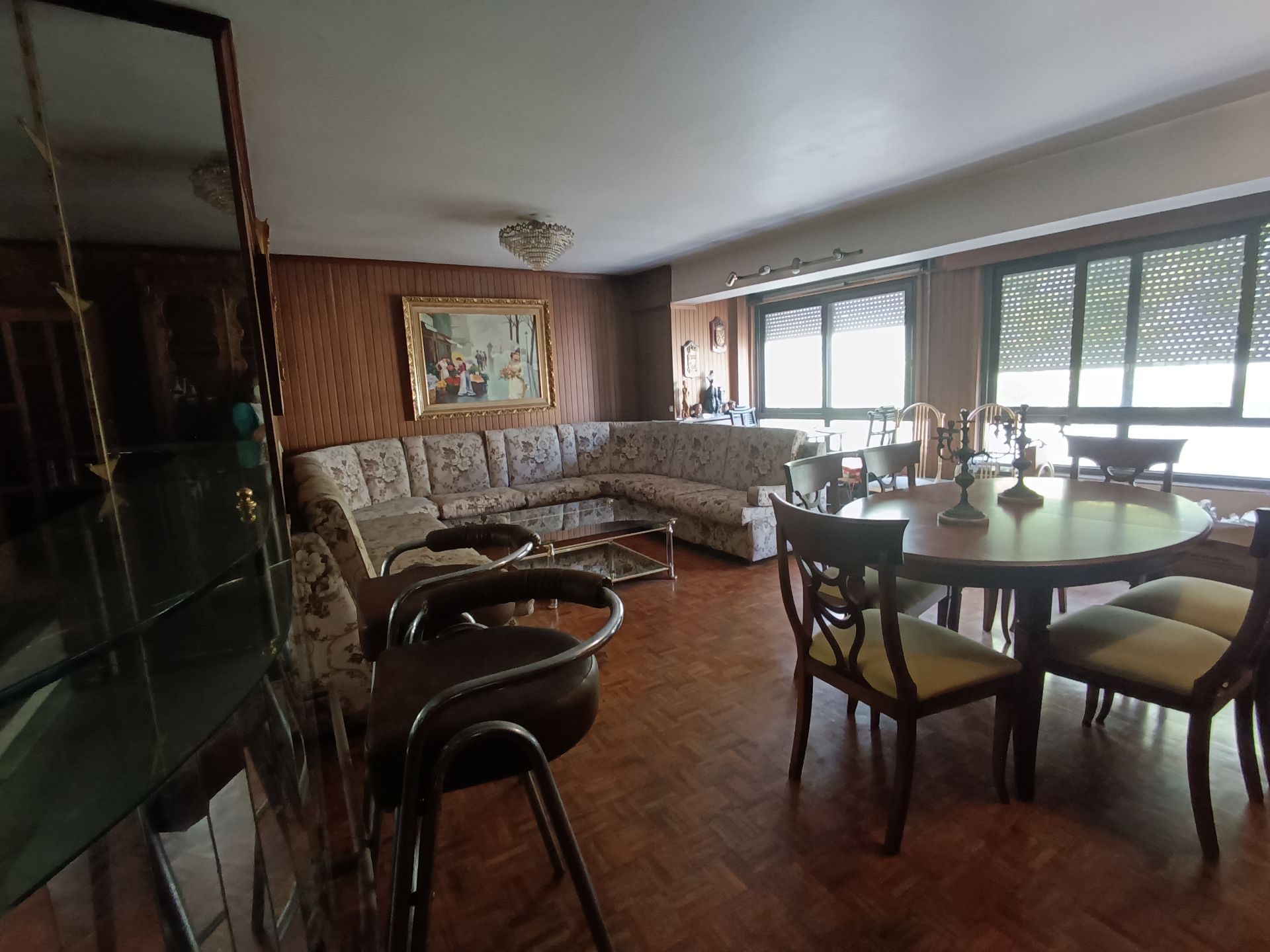 Sala d'estar de Pis en venda en Pontevedra Capital  amb Calefacció i Parquet