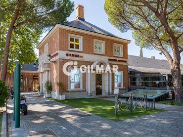 Villa avec piscine à vendre à Urbanización La Moraleja