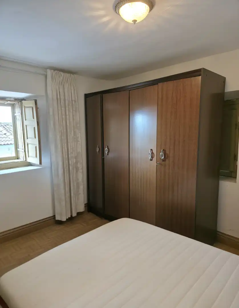 Habitación de Casa o chalet en venta en Barruelo de Santullán con Calefacción, Jardín privado y Trastero