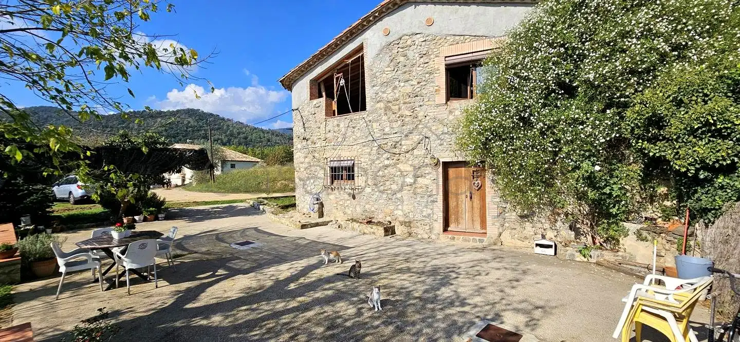 Casa rústica con jardín en venta en Brunyola i Sant Martí Sapresa, imagen 3