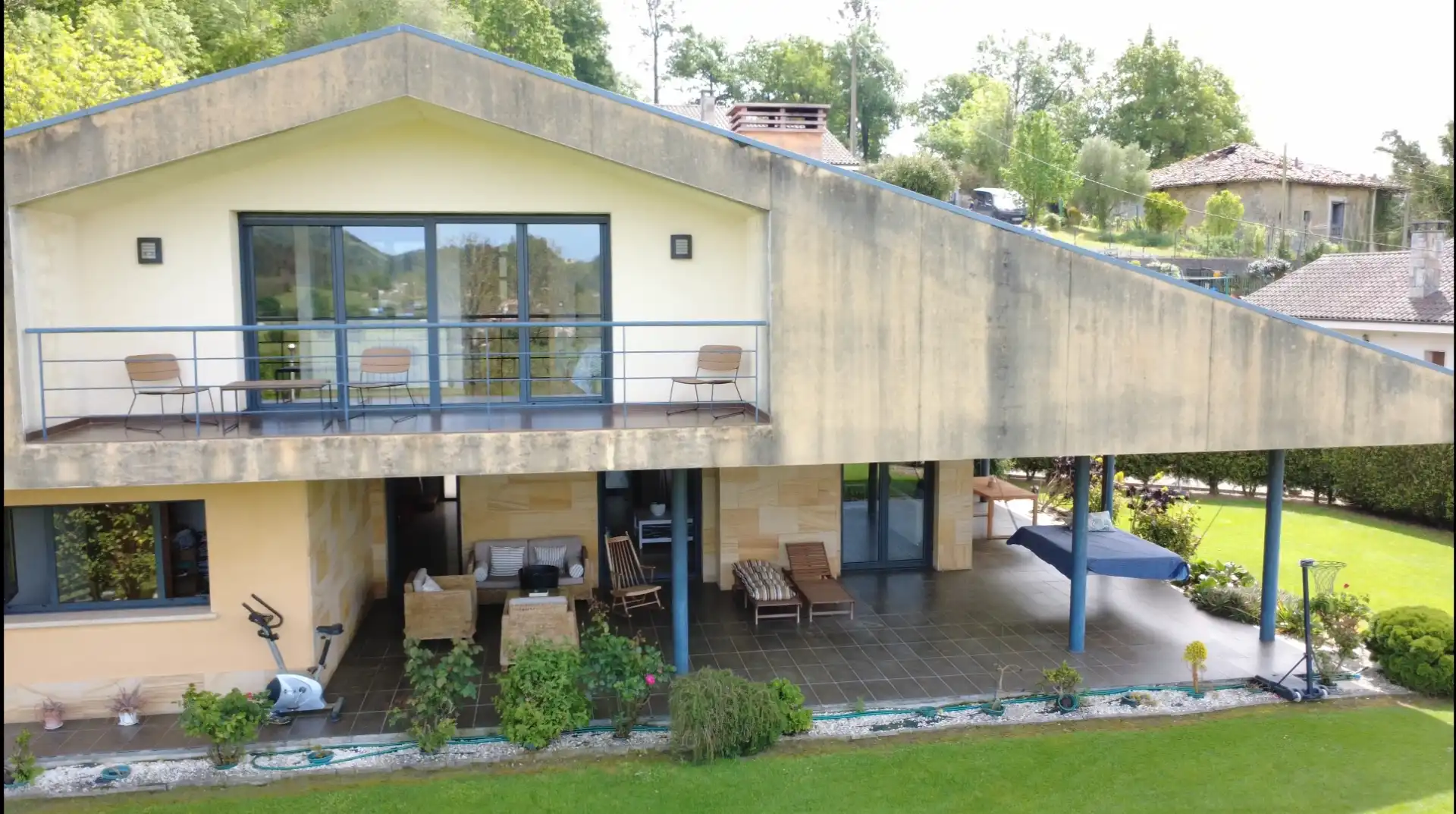 Terrassa de Casa o xalet en venda en Siero amb Jardí privat, Terrassa i Traster