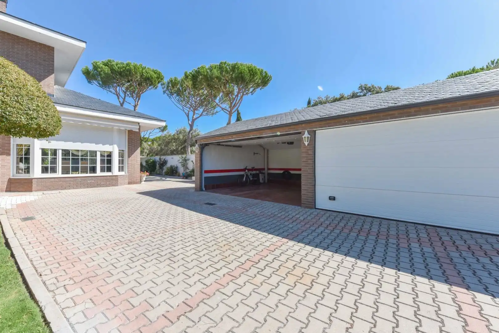 Parking de Casa o chalet en venta en Tordesillas con Calefacción, Jardín privado y Parquet