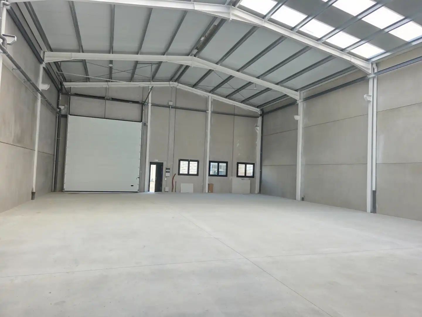 Nave industrial de alquiler en La Zubia