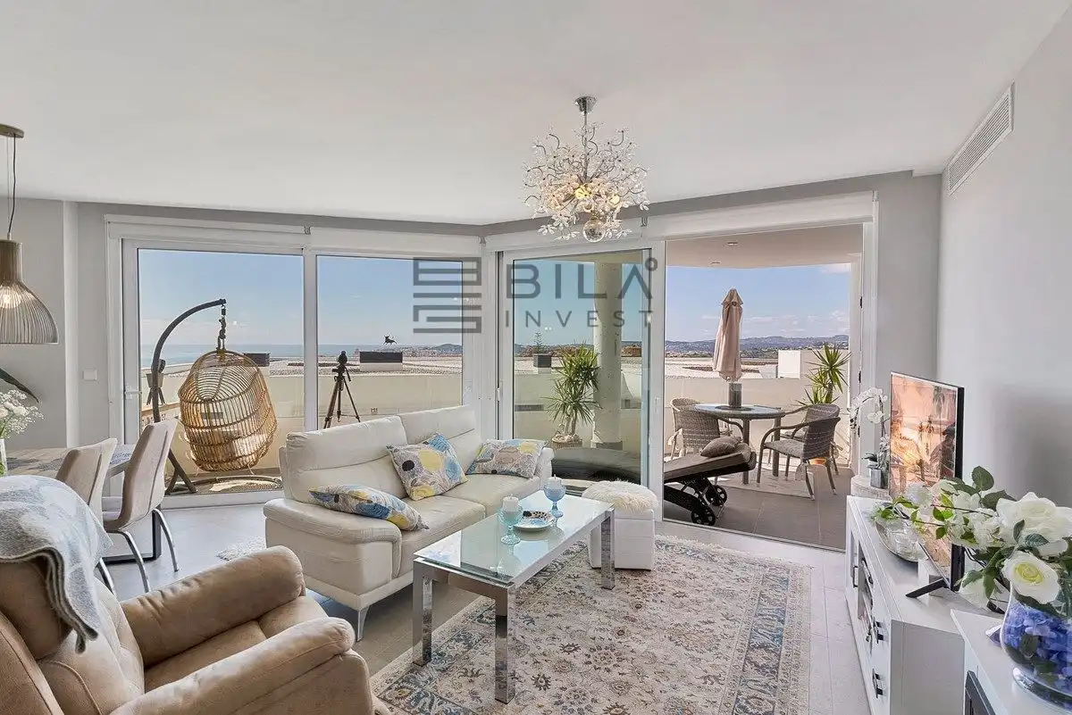 Sala de estar de Piso en venta en Fuengirola con Aire acondicionado, Terraza y Trastero