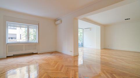 Photo 4 of Flat for rent in Calle de Fortuny, Almagro, Madrid Capital