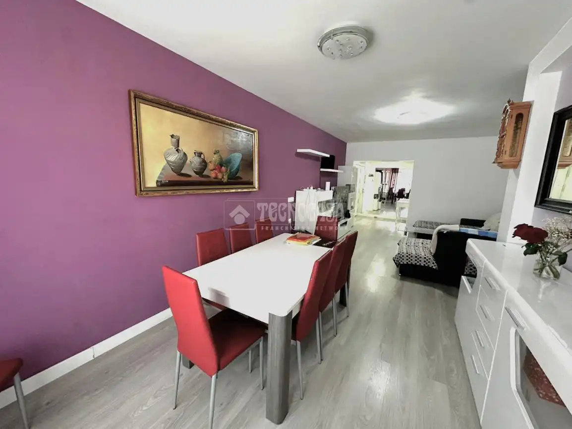 Comedor de Piso en venta en Parla con Aire acondicionado, Parquet y Amueblado