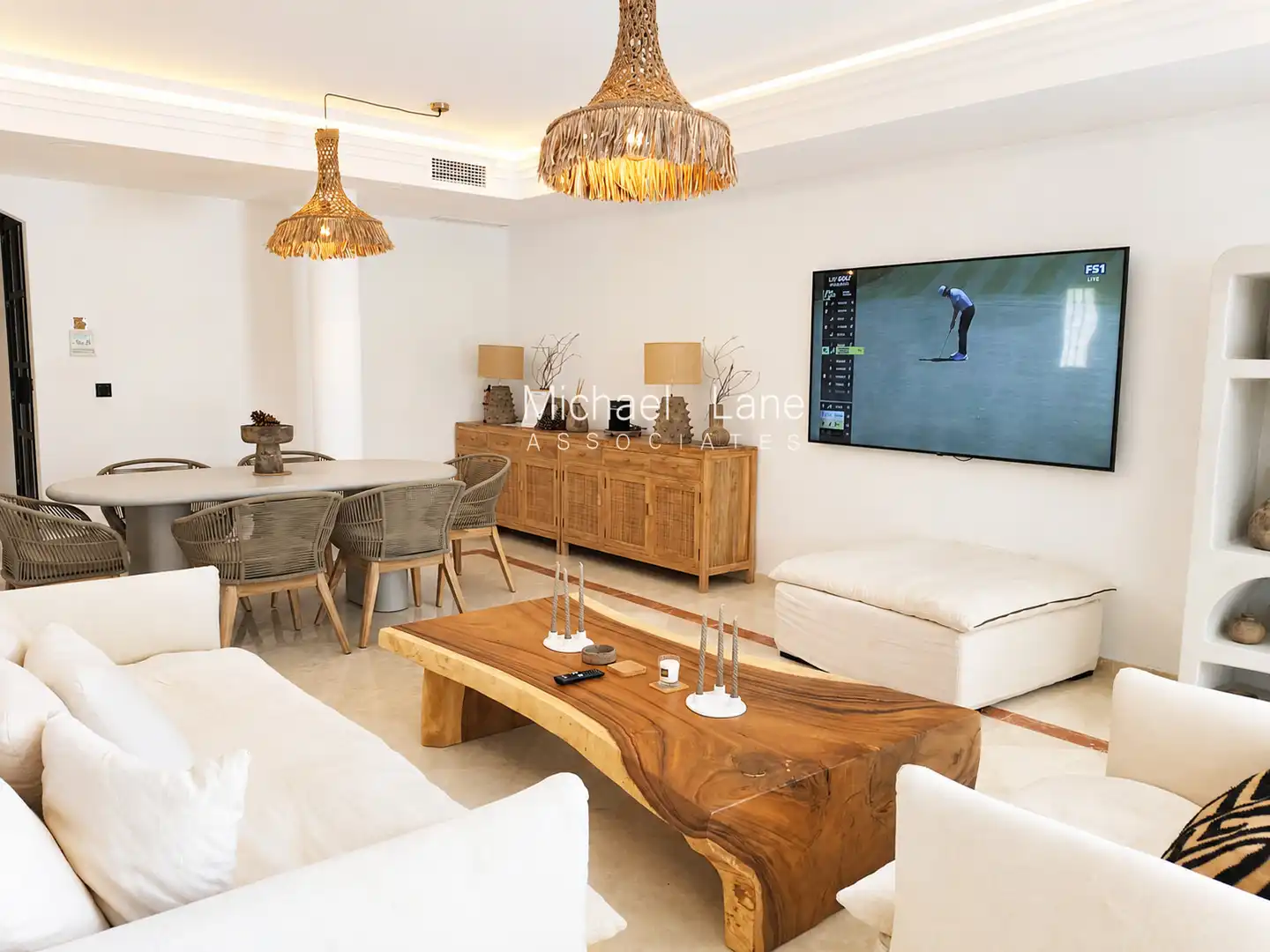 Sala d'estar de Pis en venda en Sotogrande amb Aire condicionat, Jardí privat i Terrassa