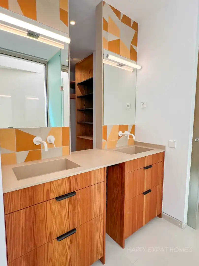 Bathroom of Houses for sale in Sant Pere de Ribes  with Air Conditioner, Heating and Private garden