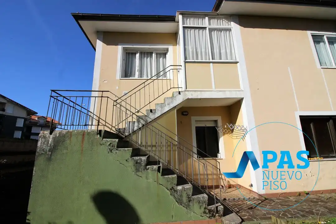 Exterior view of Houses for sale in Noja  with Heating, Private garden and Storage room