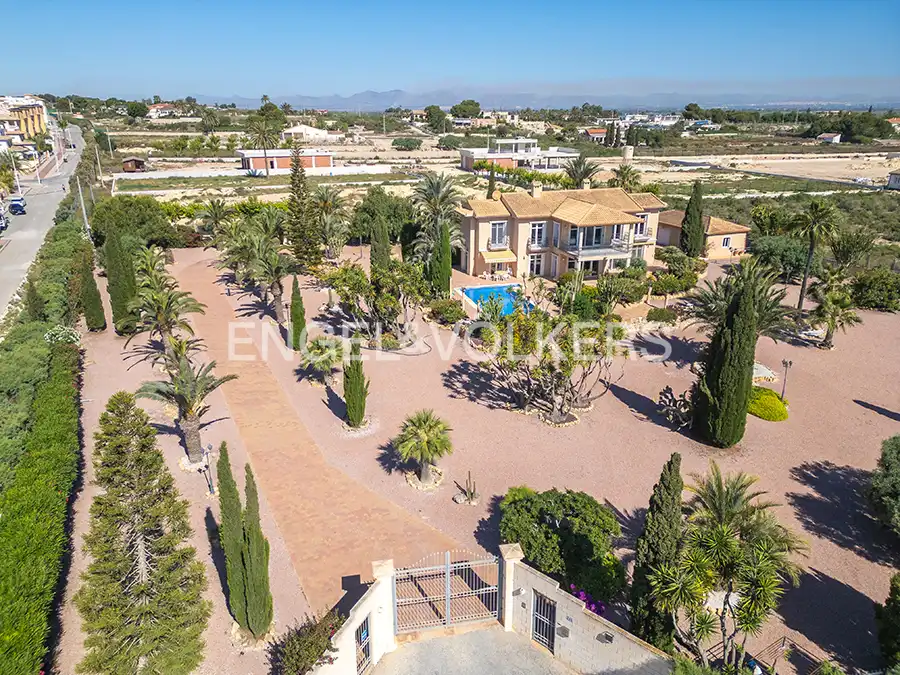 Exterior view of Houses for sale in Elche / Elx  with Air Conditioner, Heating and Private garden