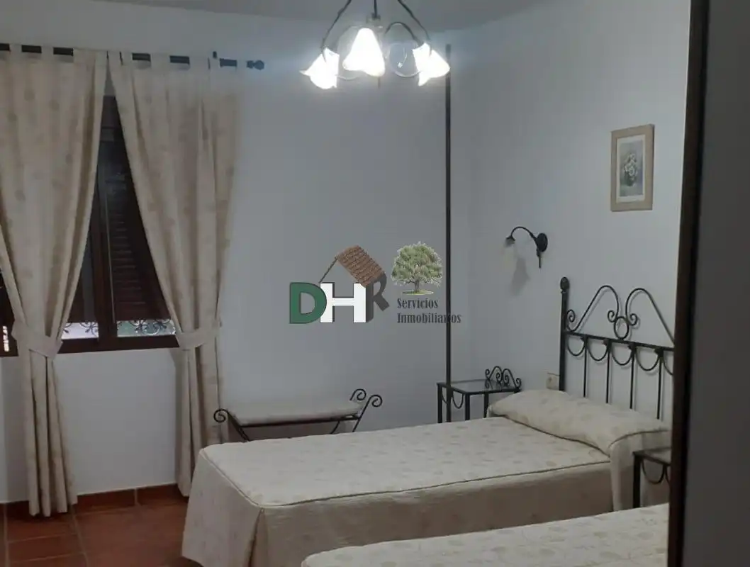 Bedroom of Houses for sale in Cáceres  with Air Conditioner, Heating and Storage room
