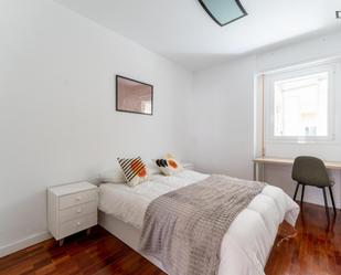 Dormitori de Apartament per a compartir en  Madrid Capital amb Aire condicionat, Calefacció i Moblat