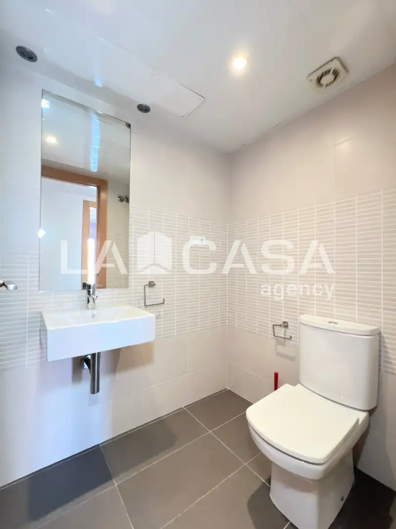 Bathroom of Attic for sale in Badalona  with Terrace, Furnished and Balcony