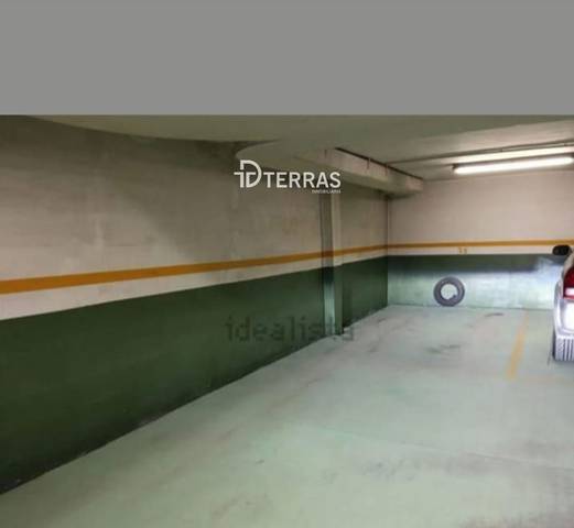 Garaje en Venta en Rosalía de Castro en Zona Fernández Ladreda