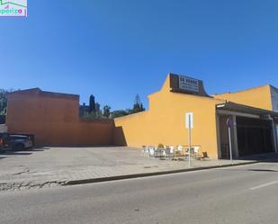 Vista exterior de Local en venda en Santa Margalida amb Terrassa