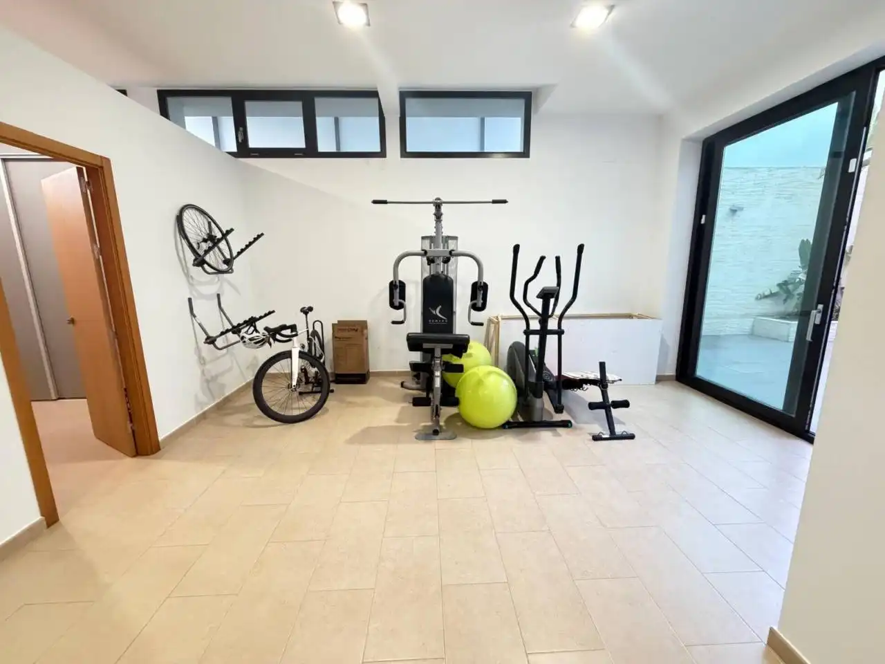 Casa o xalet en venda en Chiclana de la Frontera amb Aire condicionat, Jardí privat i Terrassa