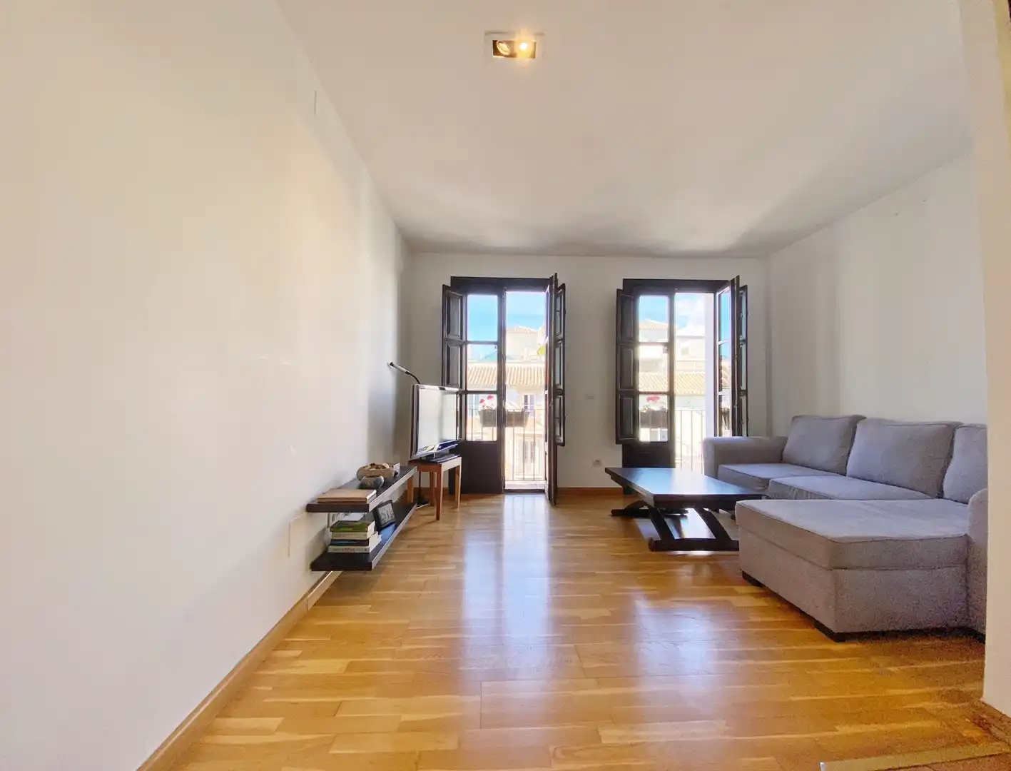 Living room of Duplexes for sale in Marbella  with Air Conditioner, Parquet flooring and Furnished