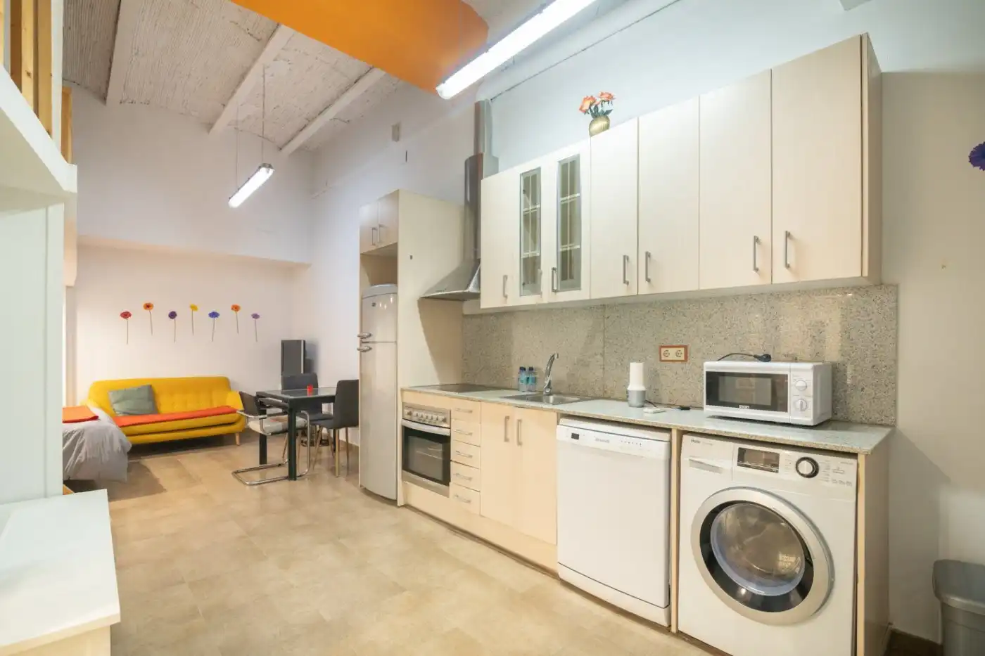 Cocina de Estudio en venta en Barcelona con Aire acondicionado, Calefacción y Amueblado