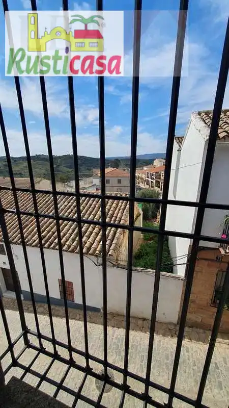 Vista exterior de Pis en venda en Baños de la Encina amb Aire condicionat i Moblat