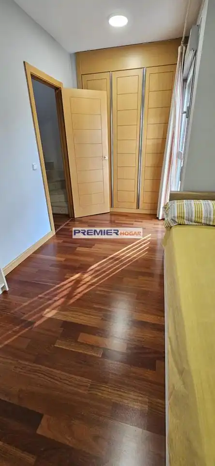 Schlafzimmer von Einfamilien-Reihenhaus zur Miete in Torrejón de Ardoz mit Klimaanlage, Heizung und Privatgarten