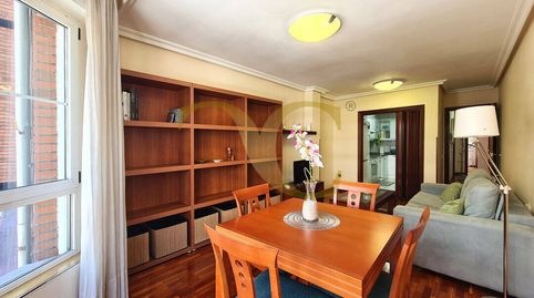 Foto 4 de Apartamento en venta en Calle del General Elorza, Salesas - Foncalada - Campoamor, Oviedo