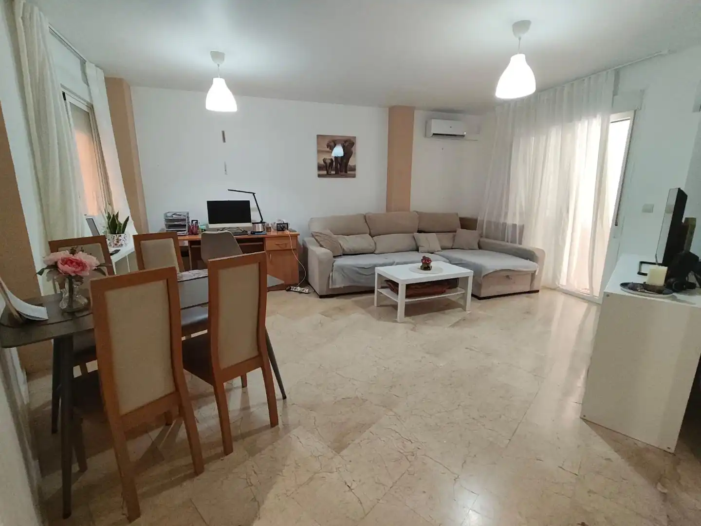 Sala d'estar de Pis en venda en Mijas amb Aire condicionat, Terrassa i Piscina