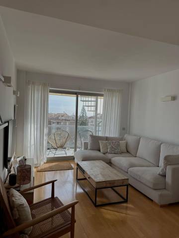 Piso en Alquiler en Zona los Colegios