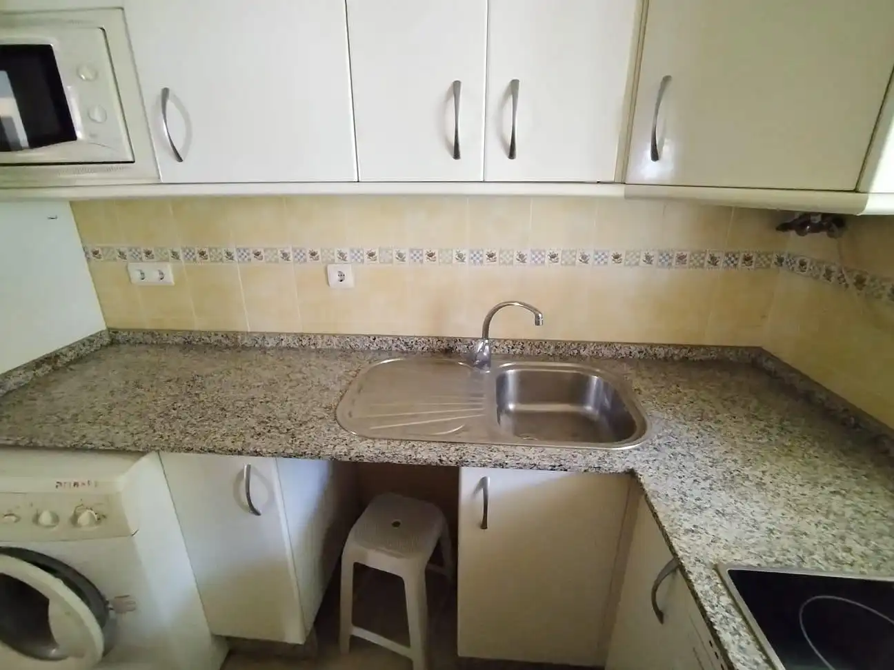 Cocina de Apartamento en venta en Benidorm con Jardín privado, Terraza y Piscina comunitaria