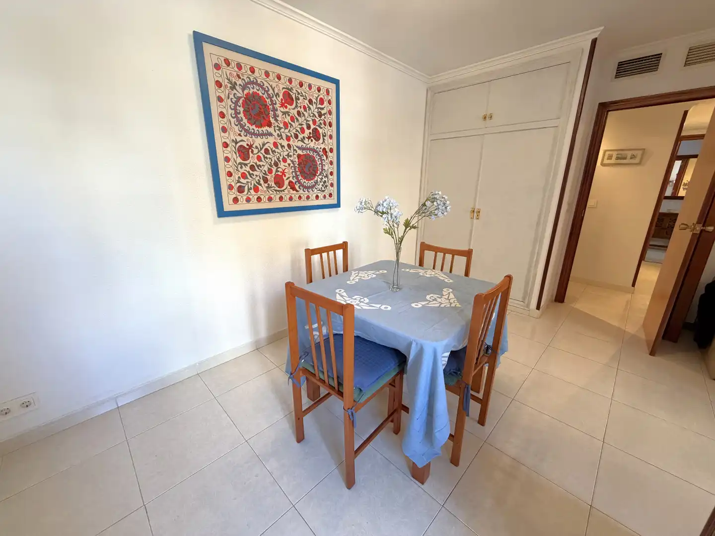 Comedor de Piso de alquiler en Alicante / Alacant con Aire acondicionado, Terraza y Amueblado