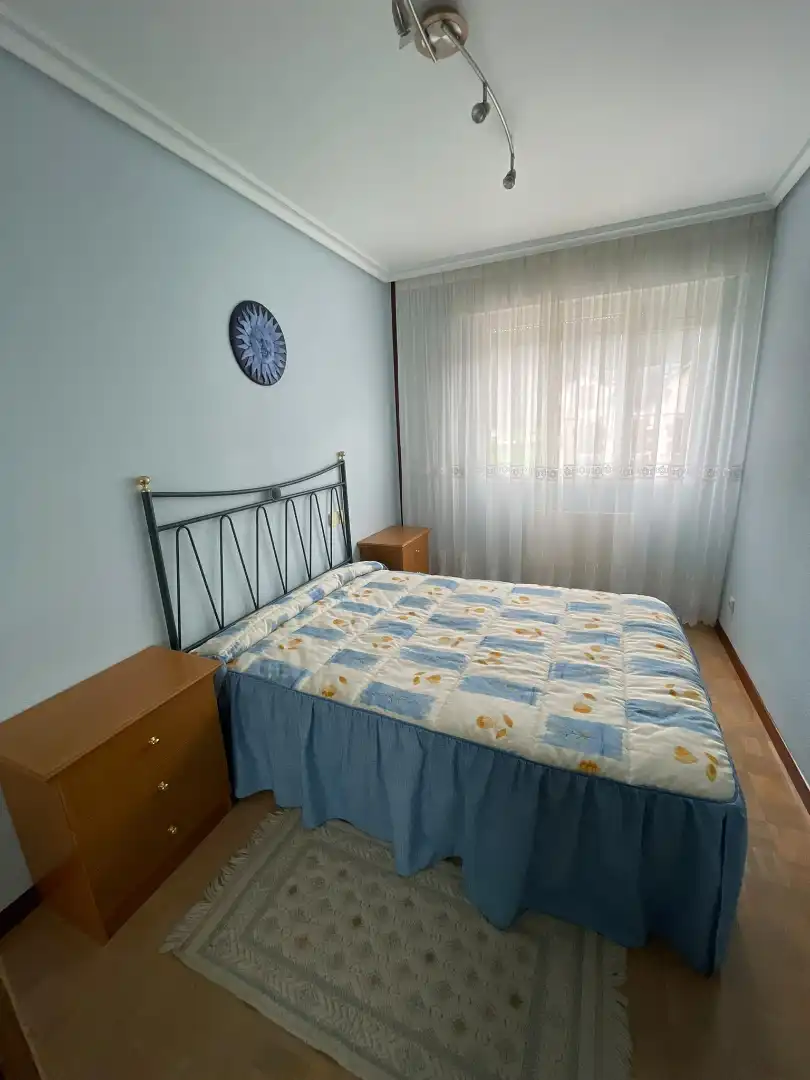 Bedroom of Flat for sale in Renedo