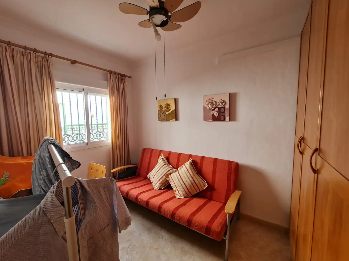 Living room of Houses for sale in Camas  with Air Conditioner, Terrace and Storage room