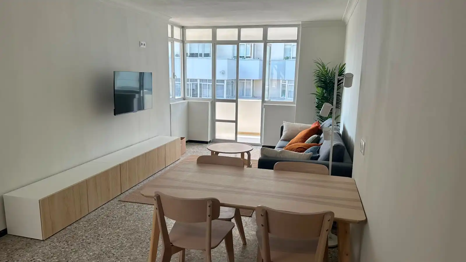 Living room of Flat for rent in Ferrol  with Furnished, Oven and Washing machine
