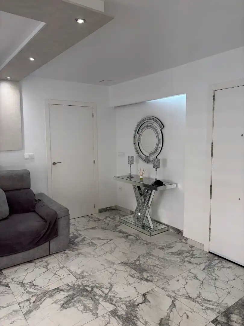 Piso en venta en Carrer Victoria Kent, imagen 4