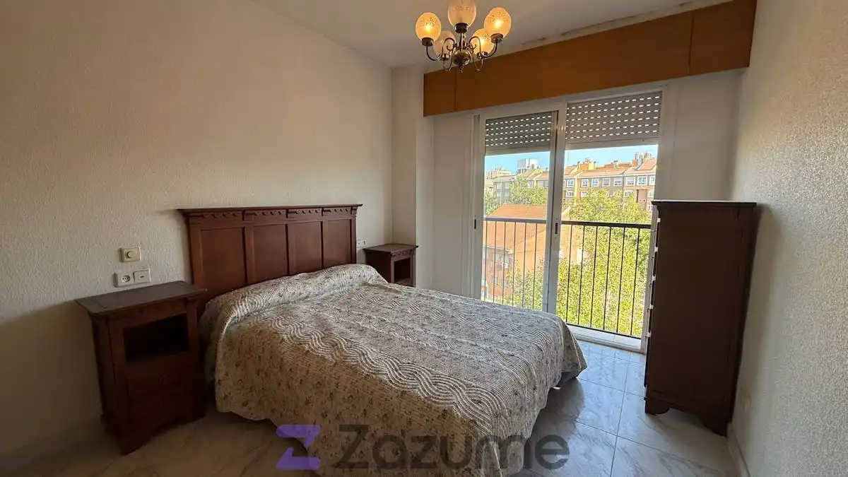 Schlafzimmer von Wohnung zur Miete in Murcia mit Abstellraum, Möbliert und Waschmaschine