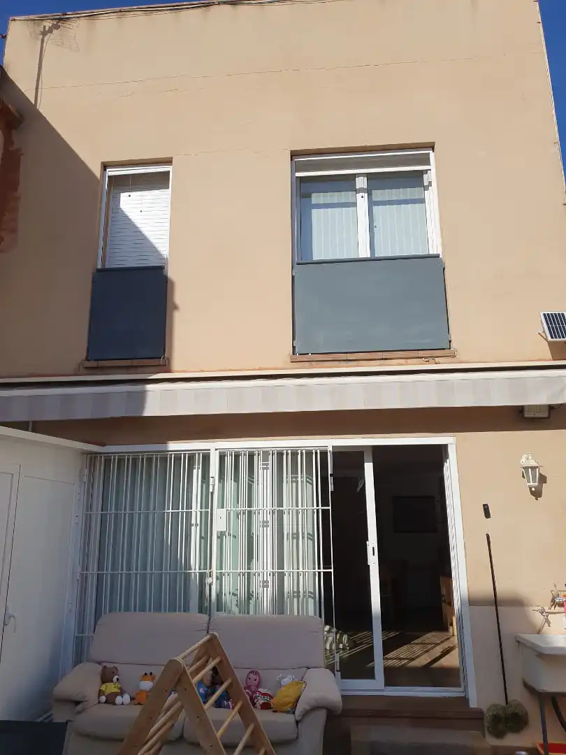 Houses for sale in Carrer de Pujós, 60, Collblanc