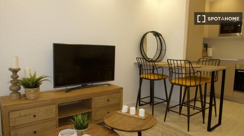 Photo 2 of Study to share in Trafalgar, Madrid