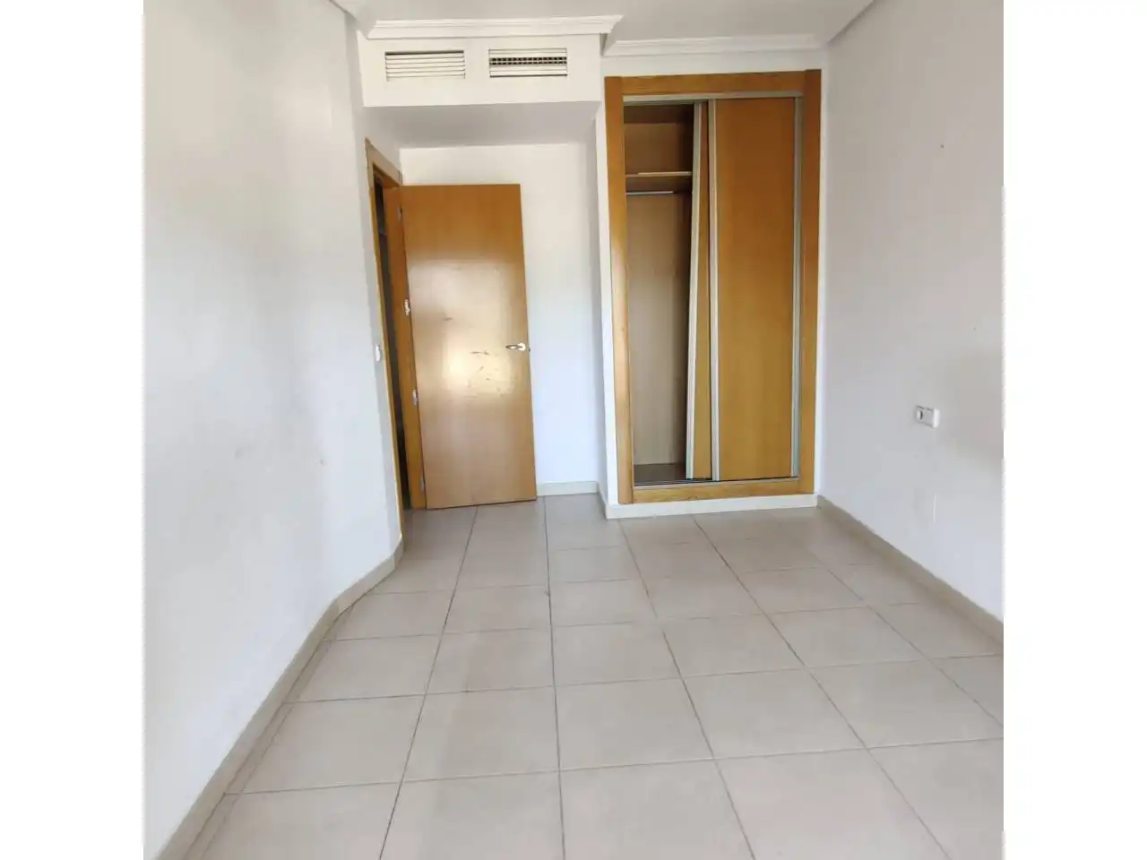 Habitación de Ático en venta en Murcia con Aire acondicionado, Terraza y Balcón