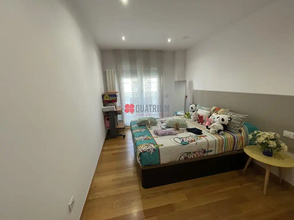 Appartamento con terrazza in vendita a Avenida Rosalía de Castro, imagen 8