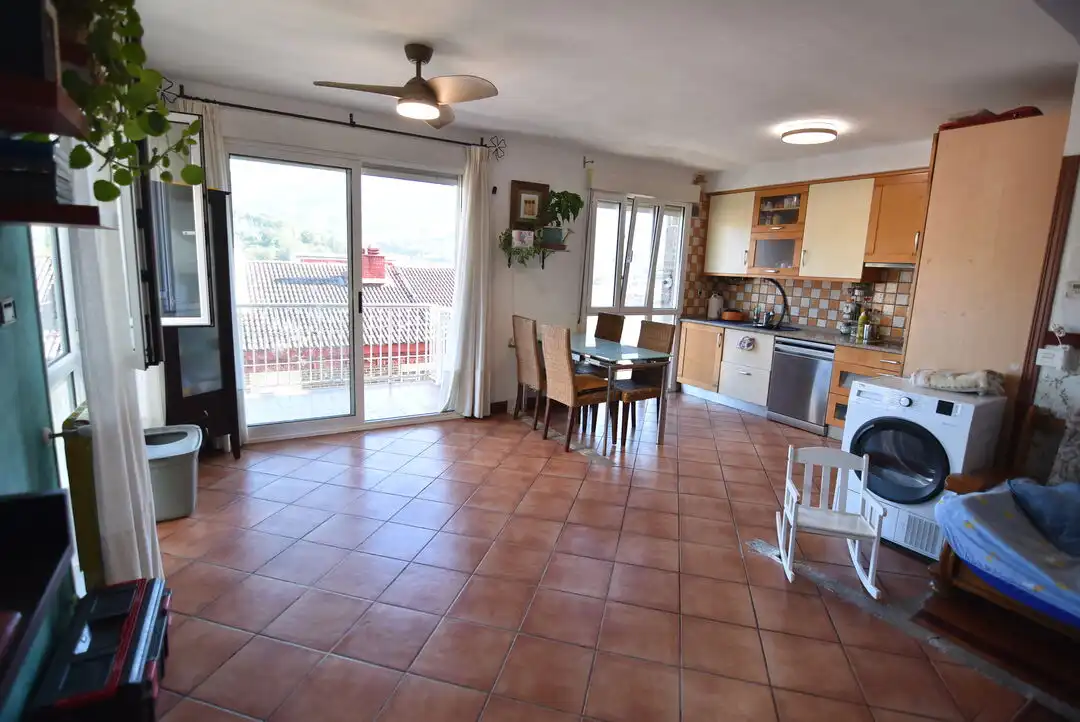 Appartamento con balcone in vendita a Kalamua Kalea, imagen 3