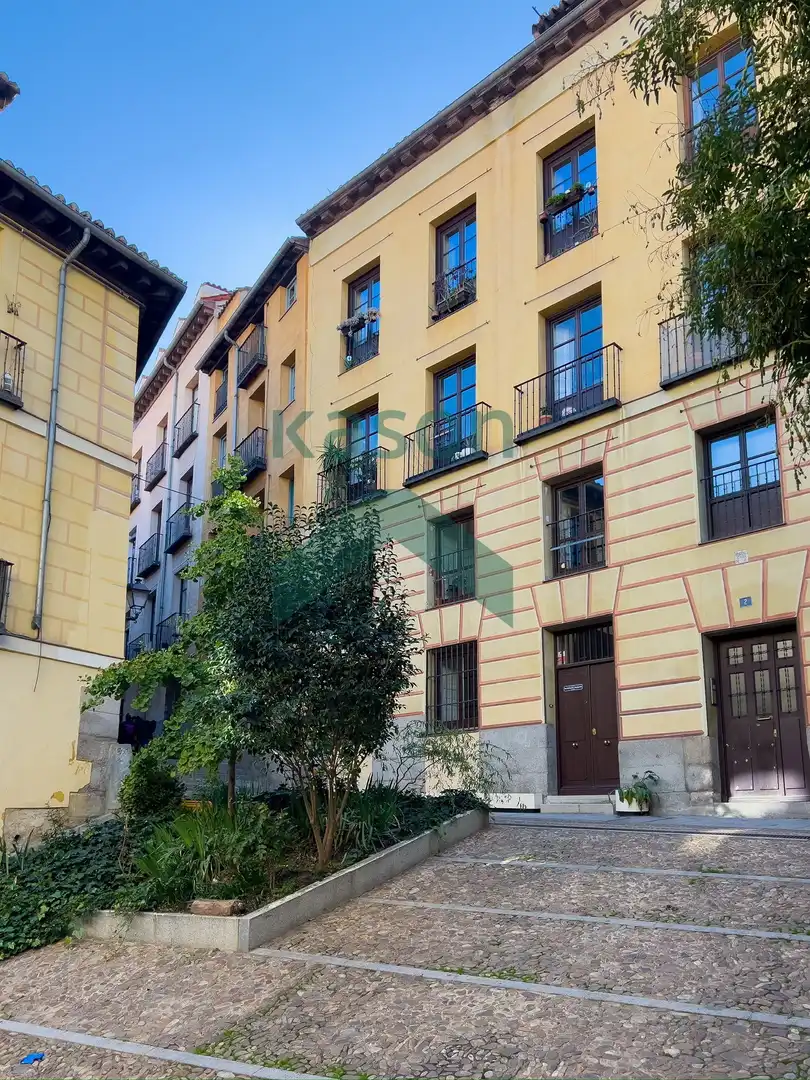 Vista exterior de Pis de lloguer en Madrid amb Calefacció i Moblat